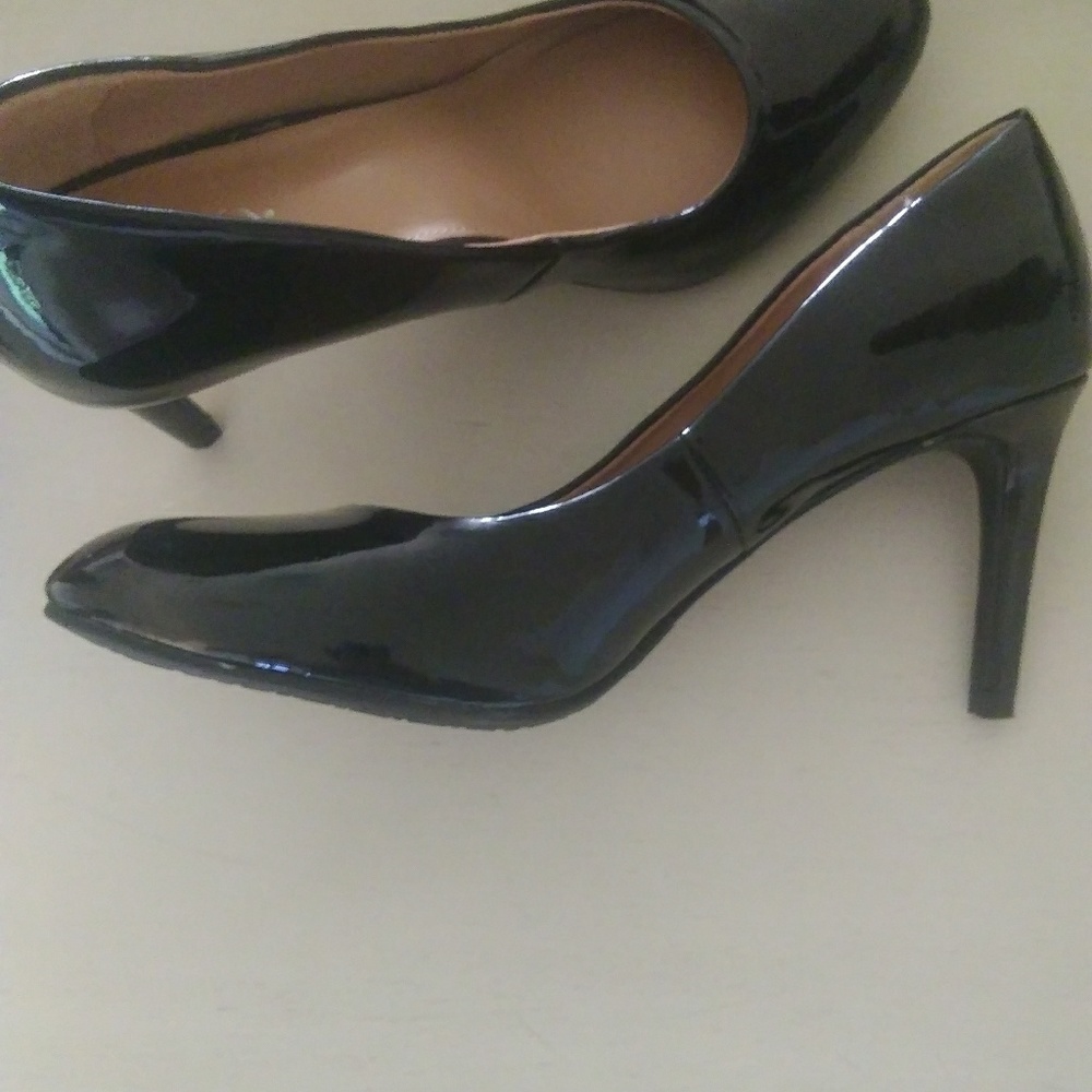 Merona black heels